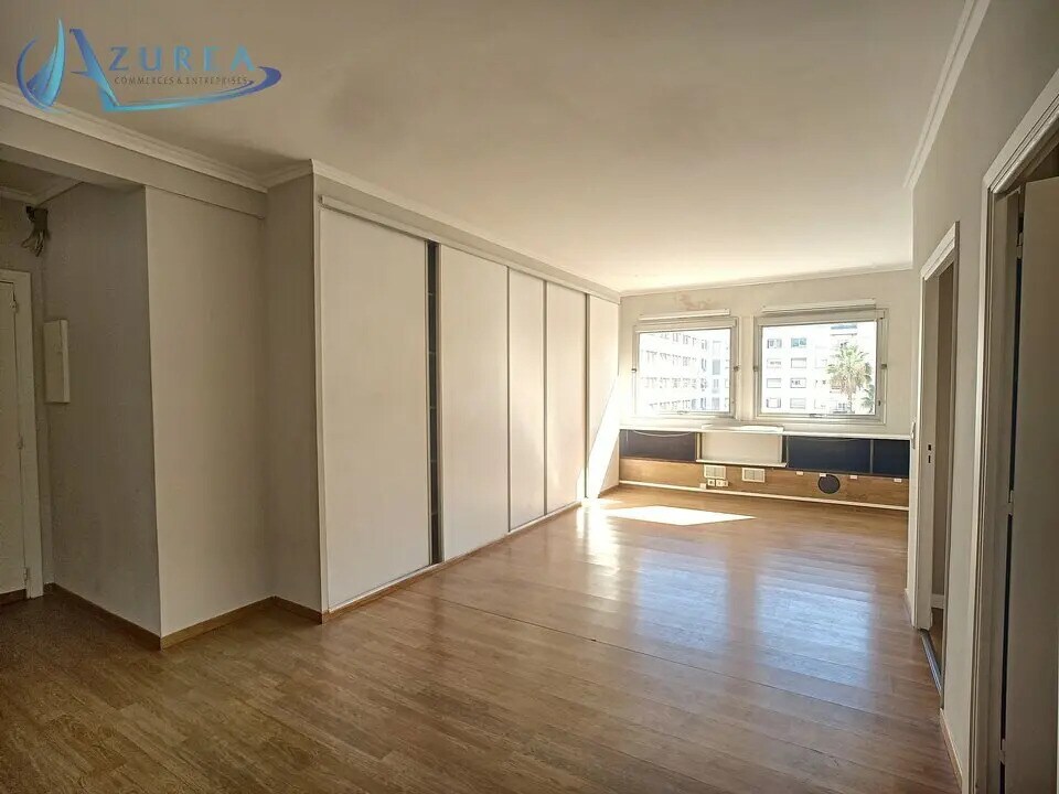 Office in Nice for sale Interior Photo- Image 1 of 9