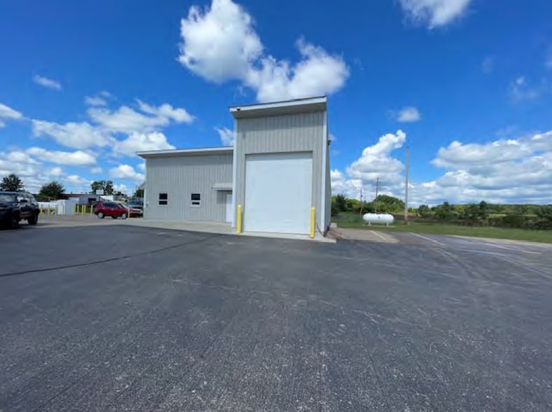22333 M-40, Gobles, MI for sale - Building Photo - Image 2 of 6