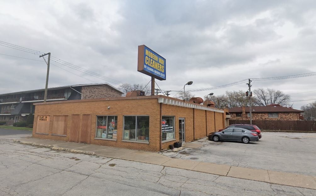 15339 Chicago Rd, Dolton, IL 60419