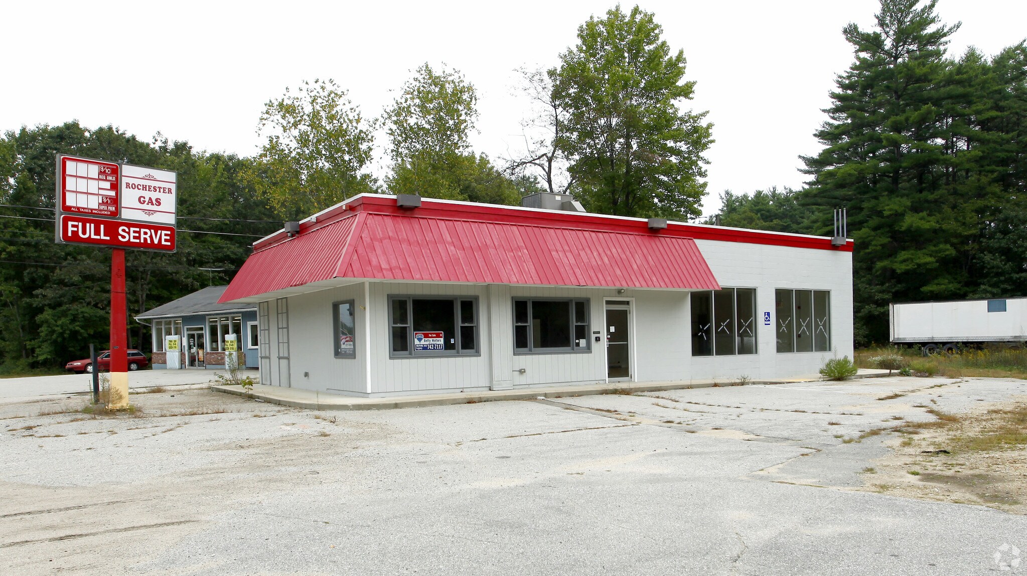 83 Milton Rd, Rochester, NH for sale Primary Photo- Image 1 of 1