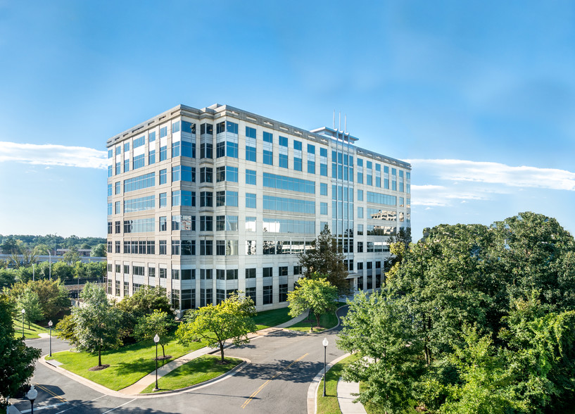 4825 Mark Center Dr, Alexandria, VA for lease - Building Photo - Image 2 of 13