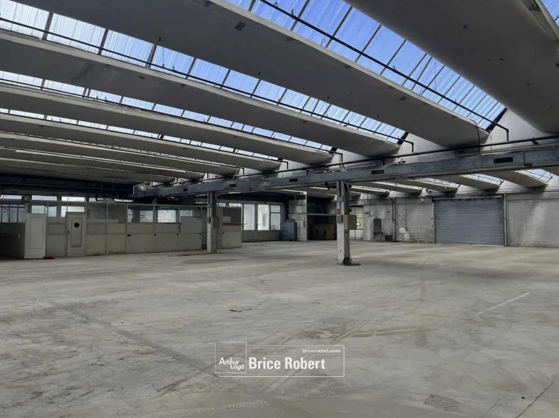 Industrial in Meyzieu for sale - Interior Photo - Image 3 of 6