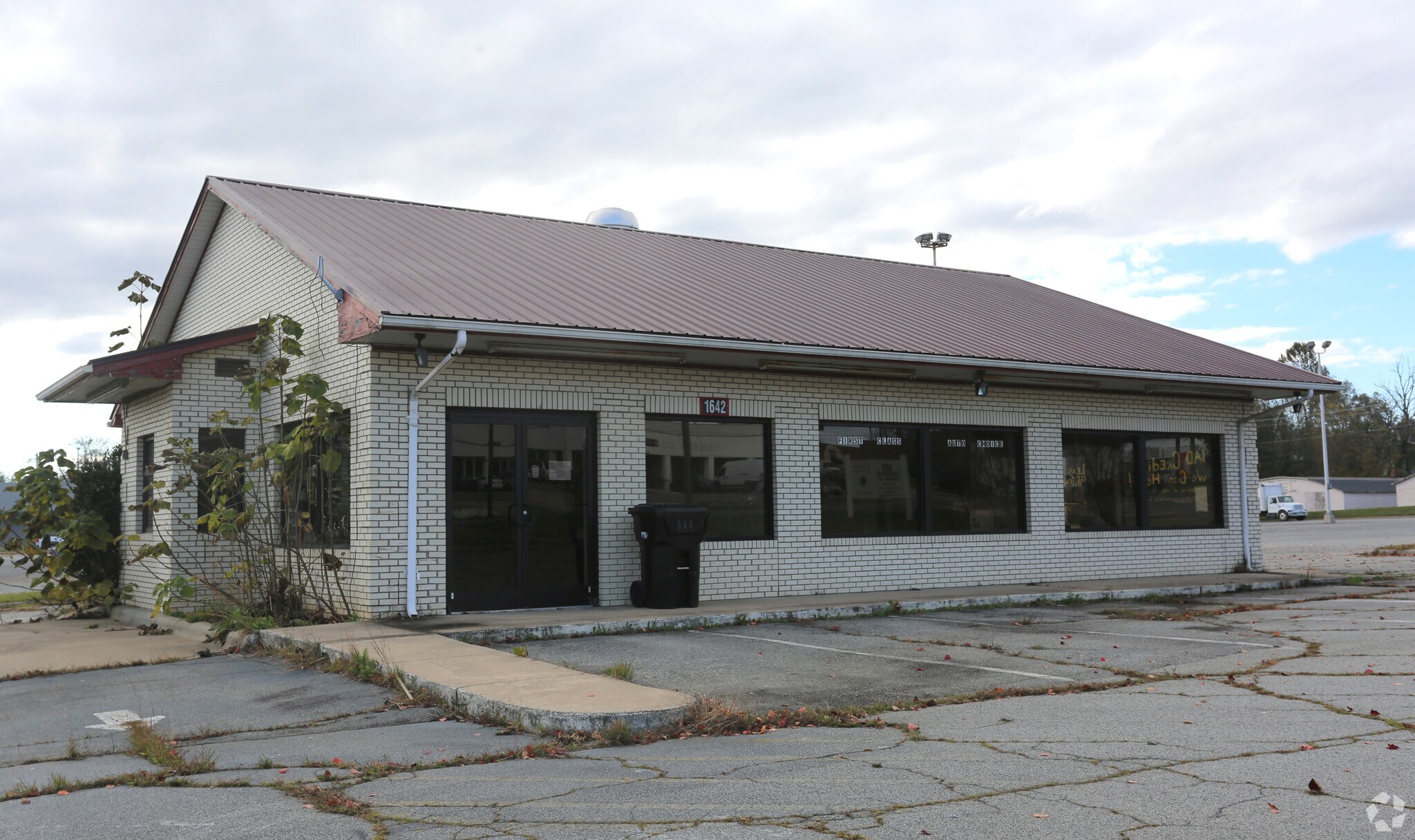 1642 S Main St, High Point, NC for sale Primary Photo- Image 1 of 1