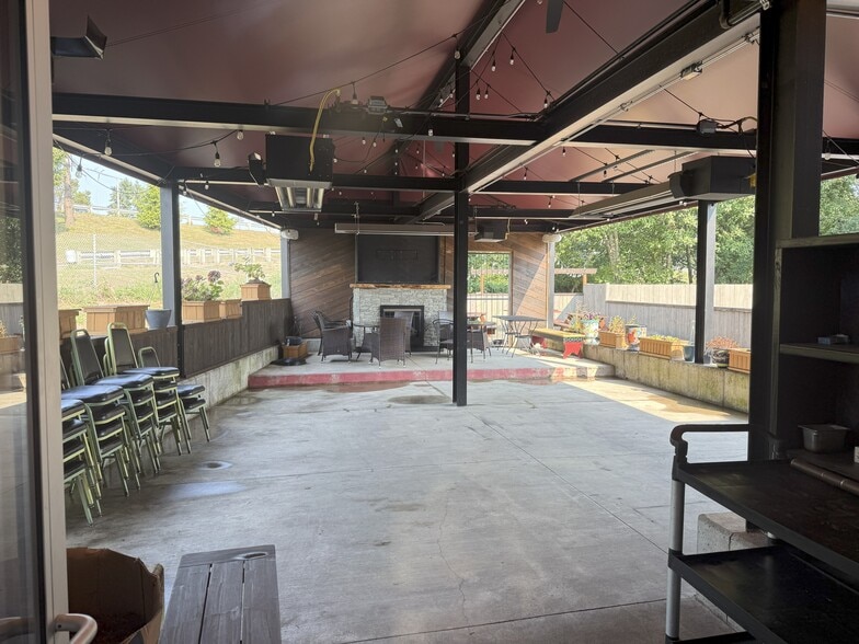 442 Peace Portal Dr, Blaine, WA for sale - Primary Photo - Image 2 of 14