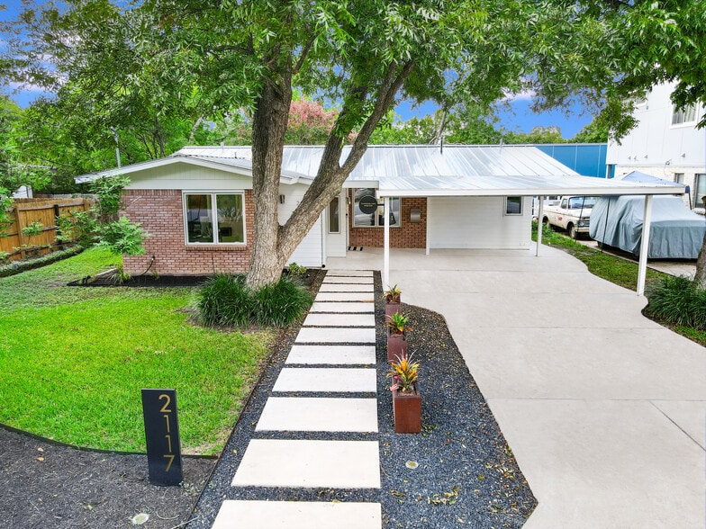 2117 Shoalmont Dr, Austin, TX for sale - Primary Photo - Image 1 of 67