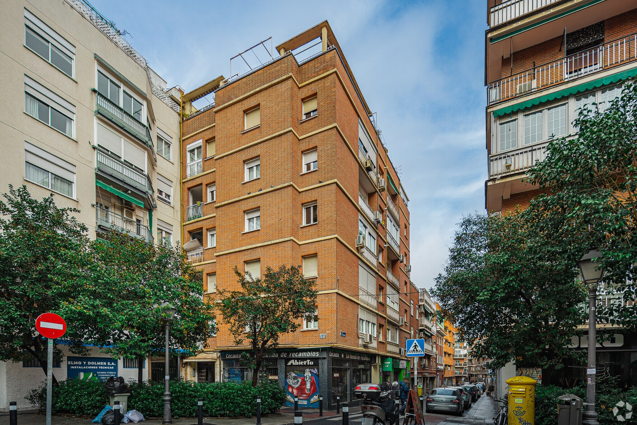 Retail in Madrid, Madrid for lease Primary Photo- Image 1 of 3