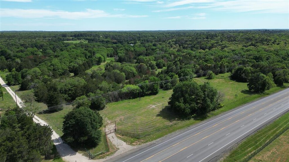 1899 TX-21, Paige, TX for sale - Building Photo - Image 2 of 16