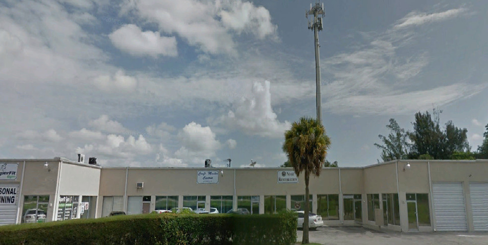 8233 Gator Ln, West Palm Beach, FL for lease - Building Photo - Image 1 of 3