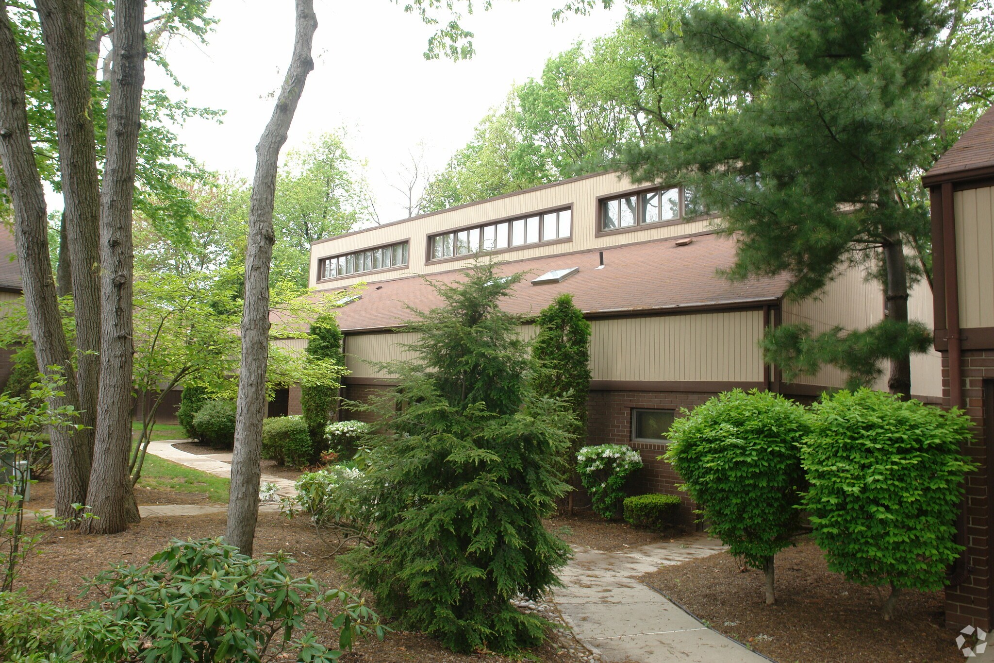 15 Brunswick Woods Dr, East Brunswick, NJ 08816 Office for Sale