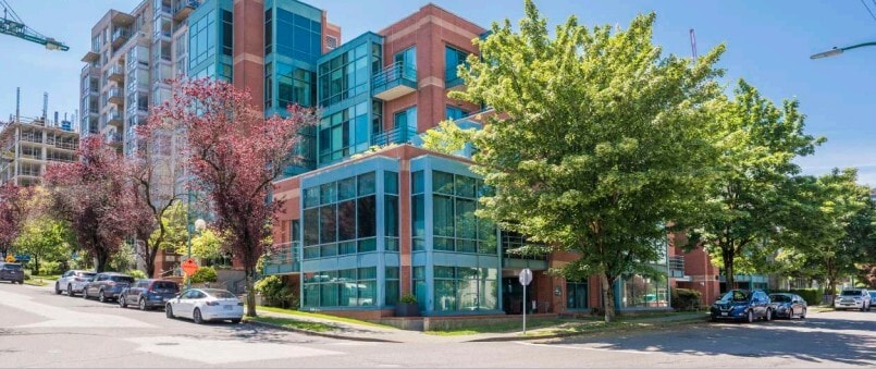 1108 8th Av W, Vancouver, BC for lease - Primary Photo - Image 1 of 1