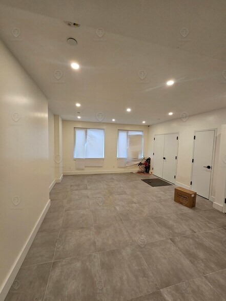 785 Fairmount Pl, Bronx, NY for sale - Interior Photo - Image 1 of 1