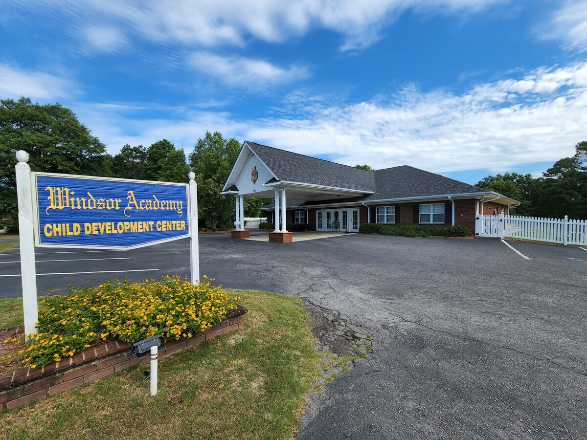 952 Old Cherokee Rd, Lexington, SC 29072