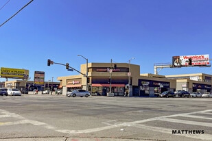 Sherman Square - Pub