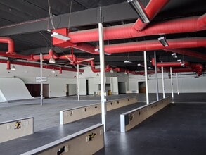 625 E Foothill Blvd, Pomona, CA for lease Interior Photo- Image 1 of 4