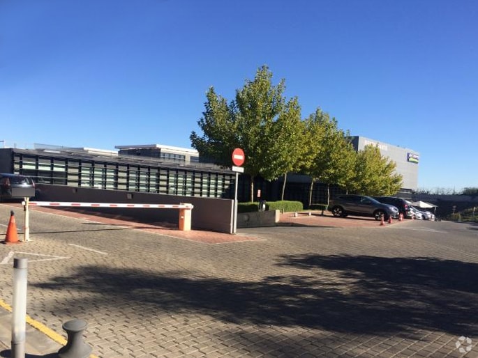 Avenida de Fuencarral, 44, Alcobendas, Madrid for lease - Building Photo - Image 2 of 7