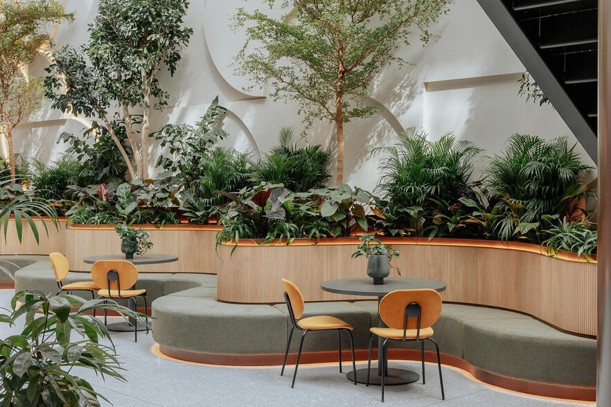 81-87 High Holborn, London for lease - Building Photo - Image 1 of 32