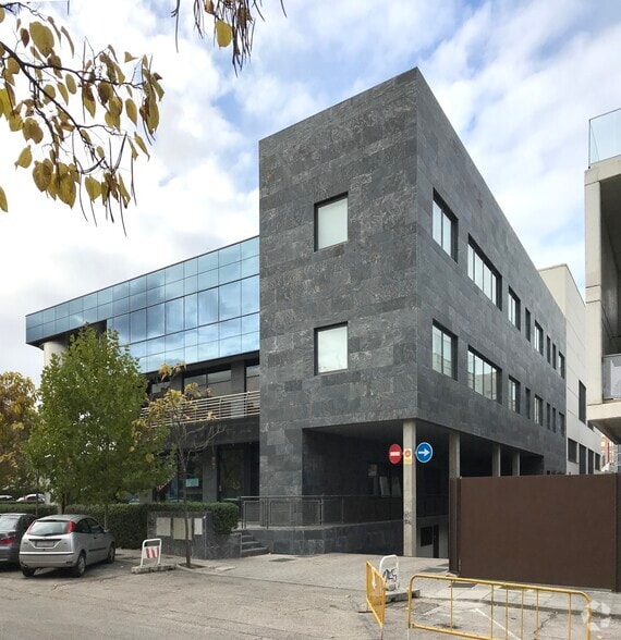 Calle Lanzarote, 15, San Sebastián de los Reyes, Madrid for sale - Building Photo - Image 2 of 4