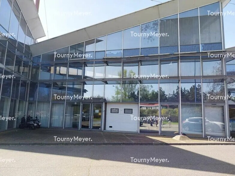 Flex in Toulouse for lease - Building Photo - Image 1 of 5