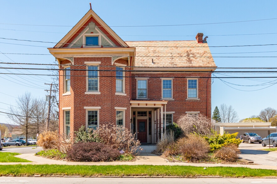323 S Main St, Zelienople, PA for lease - Building Photo - Image 1 of 47