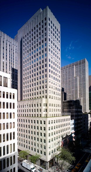 600 Fifth Ave, New York, NY for lease - Building Photo - Image 2 of 12