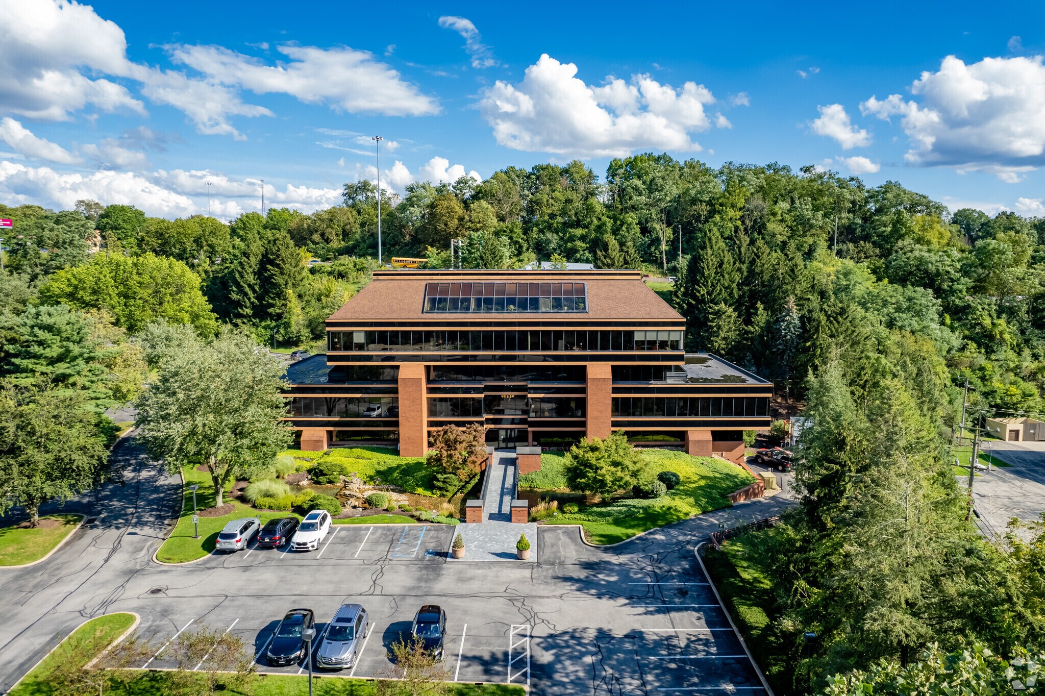 381 Mansfield Ave, Pittsburgh, PA 15220 Greentree Commons