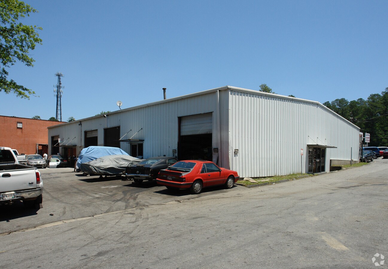 3248 Shallowford Rd, Atlanta, GA 30341