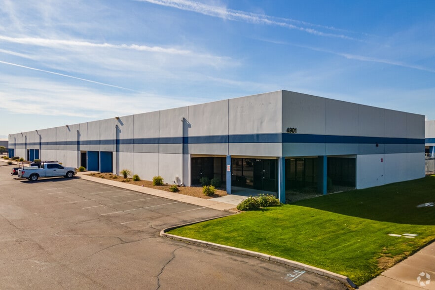 4901 W Van Buren St, Phoenix, AZ for lease - Building Photo - Image 1 of 10