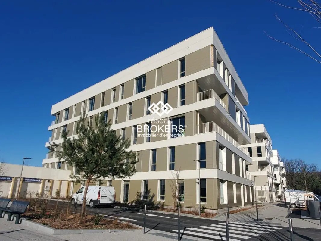 Office in Annecy for lease Building Photo- Image 1 of 10