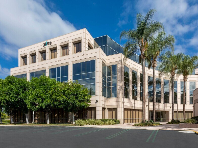 15635 Alton Pky, Irvine, CA for lease - Primary Photo - Image 2 of 9