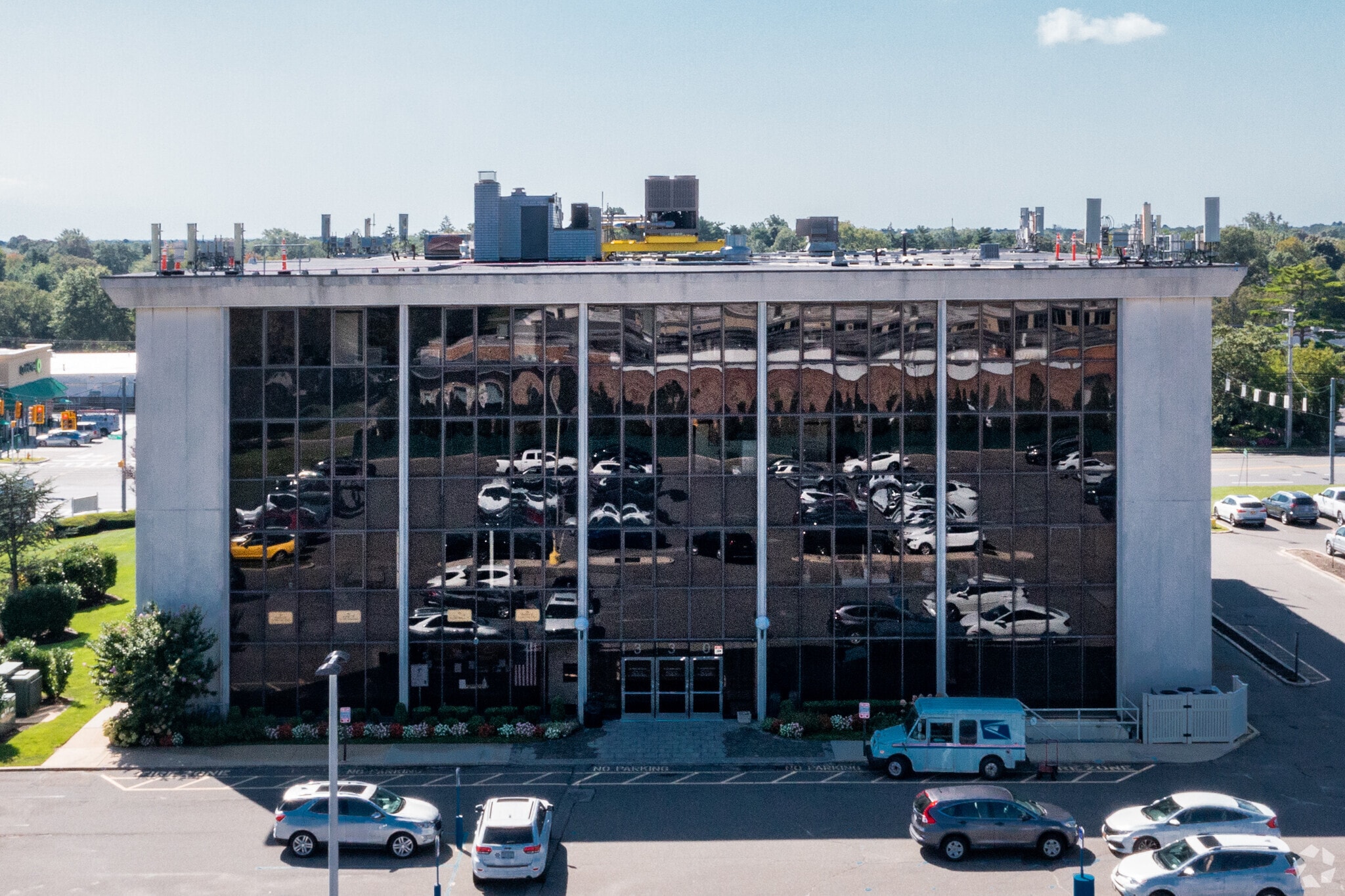 330 Motor Pkwy, Hauppauge, NY 11788 The Towers West