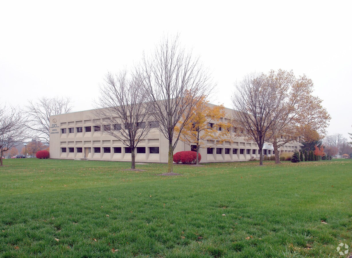 9550 Zionsville Rd, Indianapolis, IN 46268