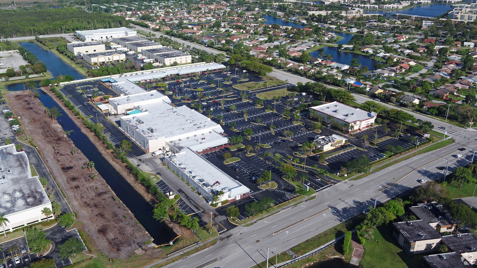 1000010098 W Mcnab Rd, Tamarac, FL, 33321 Retail Space For Lease