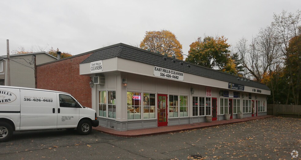 130-136 Glen Cove Rd, Roslyn Heights, NY for sale - Primary Photo - Image 1 of 1