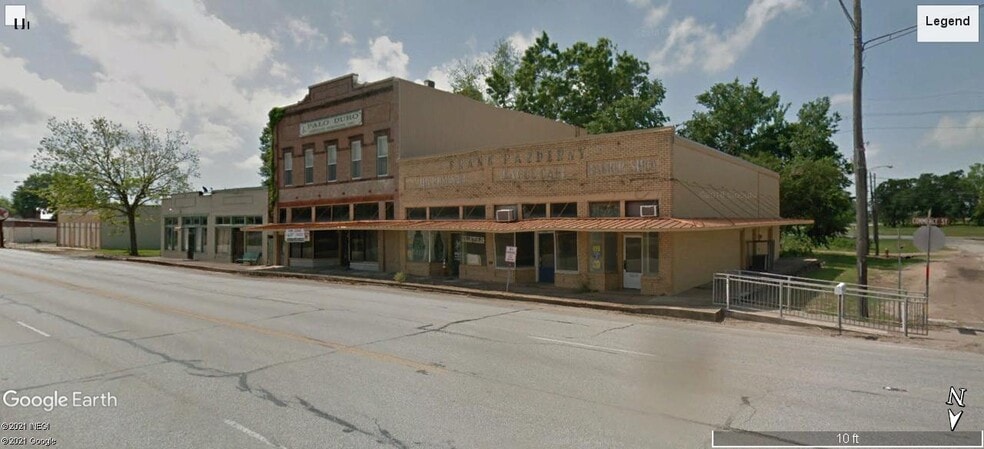 6321 Commerce St, Wallis, TX for lease - Building Photo - Image 3 of 21