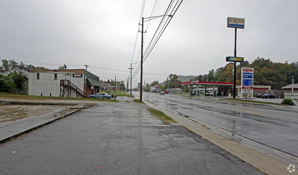 522 N Main St, Lake City, TN for lease - Building Photo - Image 2 of 17