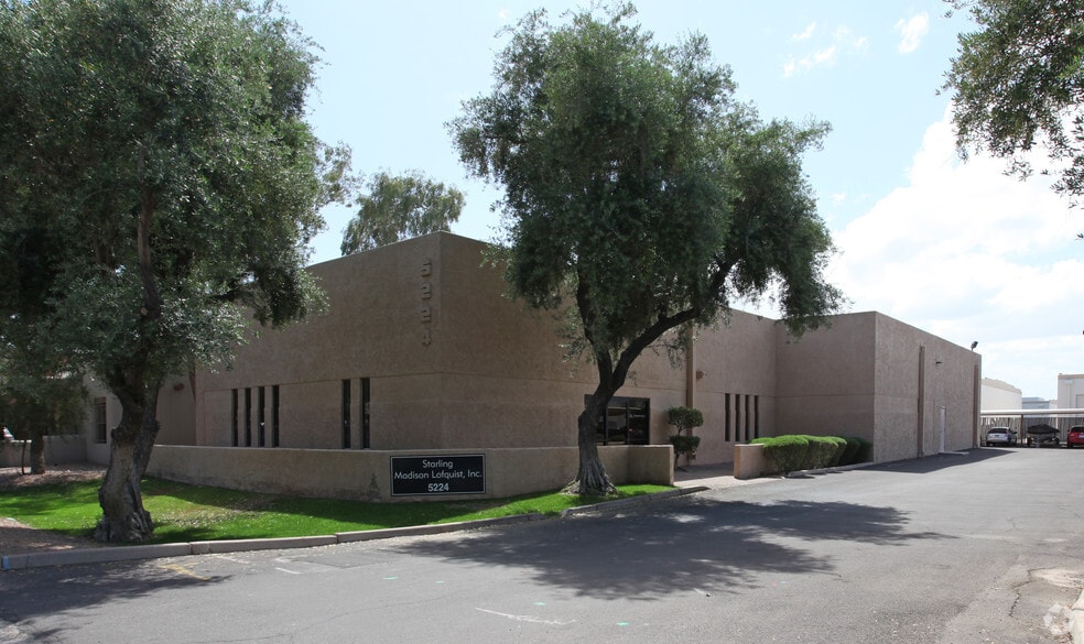 5224 S 39th St, Phoenix, AZ for lease - Primary Photo - Image 1 of 3