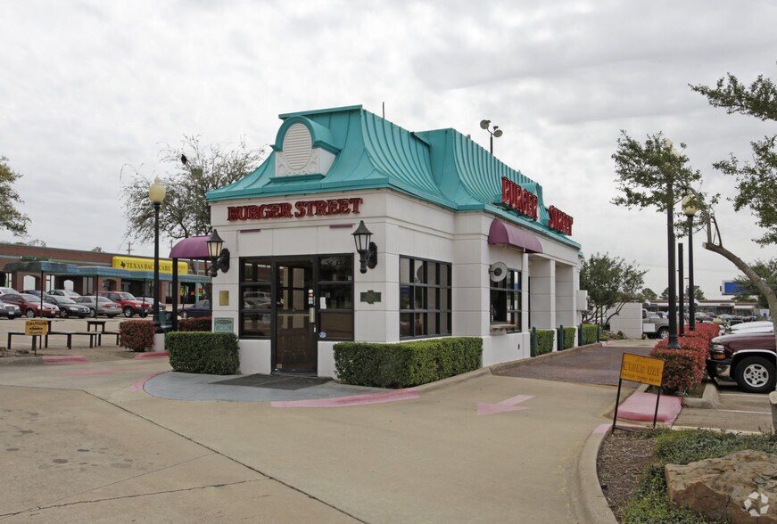 2902 Highway 121, Bedford, TX for sale - Primary Photo - Image 1 of 1