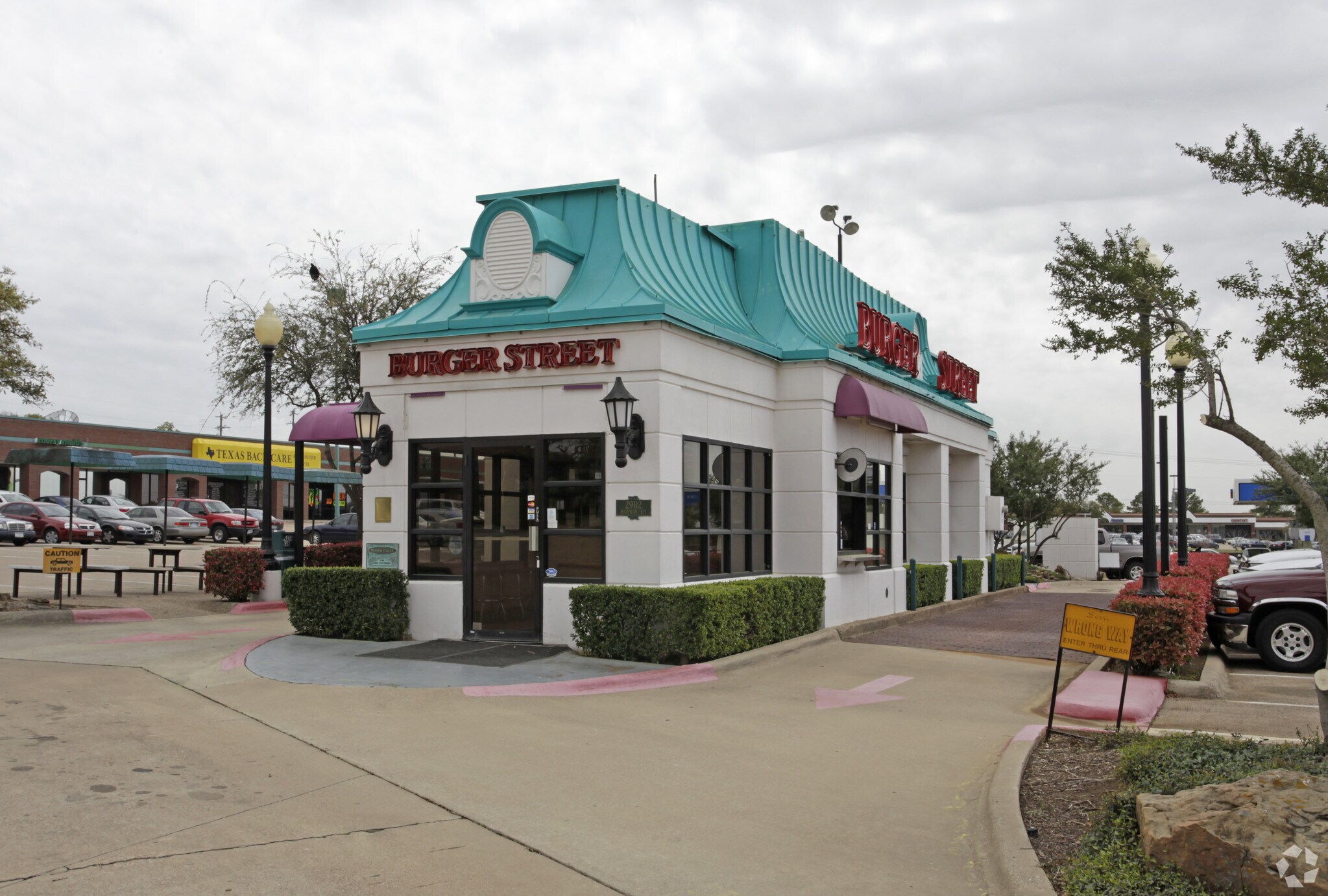 2902 Highway 121, Bedford, TX for sale Primary Photo- Image 1 of 1