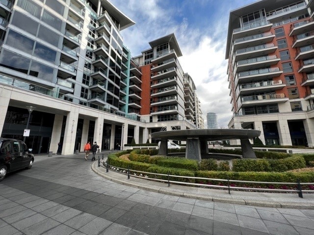 8 Fulham Broadway, London for sale - Building Photo - Image 1 of 5