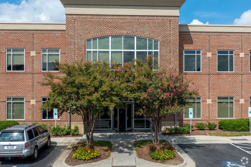 166 Springbrook Ave, Clayton, NC for lease - Building Photo - Image 2 of 7