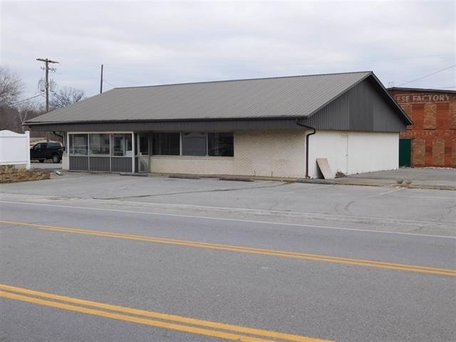 712 N Main St, Sweetwater, TN for sale Primary Photo- Image 1 of 1