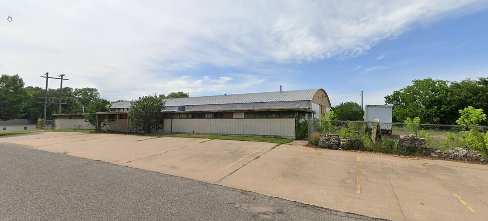 129 W Walker St, Denison, TX for sale - Primary Photo - Image 1 of 1