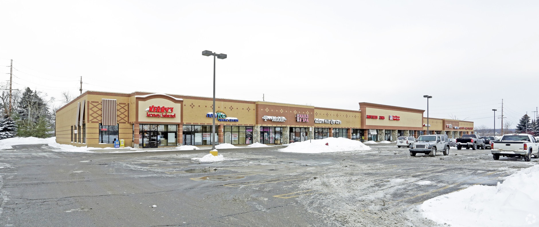 41314197 Baldwin Rd, Auburn Hills, MI 48326 Shops at the Crossings