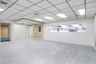 6830-6840 SW 81st Ter, Miami, FL for lease Interior Photo- Image 2 of 12