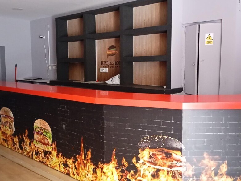 Retail in Cáceres, Cáceres for sale - Building Photo - Image 2 of 7