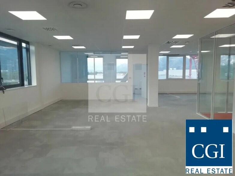 Office in Échirolles for lease - Building Photo - Image 1 of 7