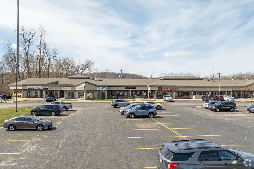 1562 Akron Peninsula Rd, Akron, OH for sale - Building Photo - Image 2 of 20