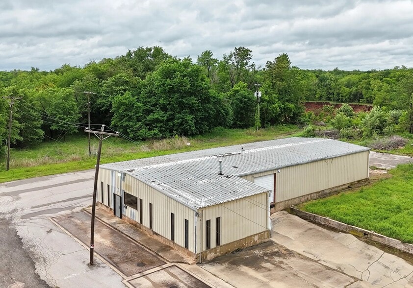315 S 5th St, Guthrie, OK for lease - Building Photo - Image 1 of 5