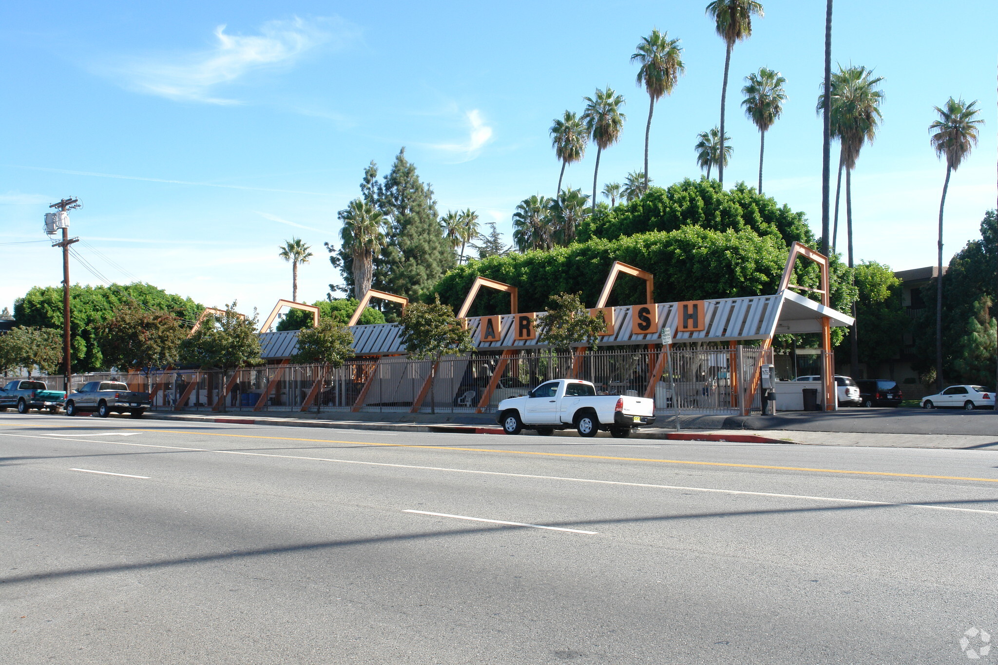 5300 Van Nuys Blvd, Sherman Oaks, CA for sale Primary Photo- Image 1 of 1