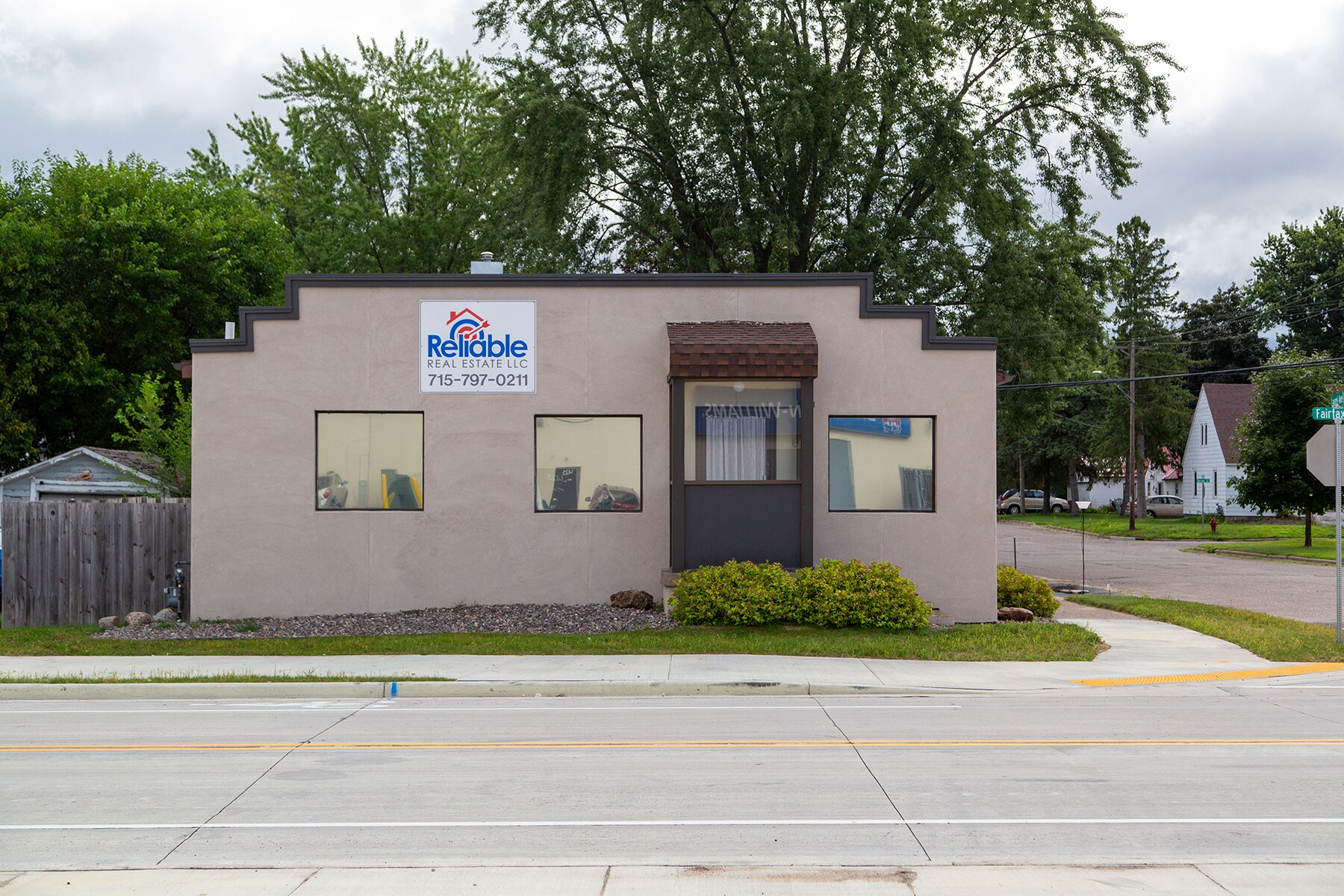 635 Fairfax St, Altoona, WI for sale Primary Photo- Image 1 of 17